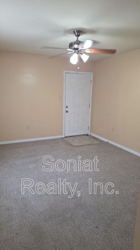 Building Photo - 1843 Forstall St