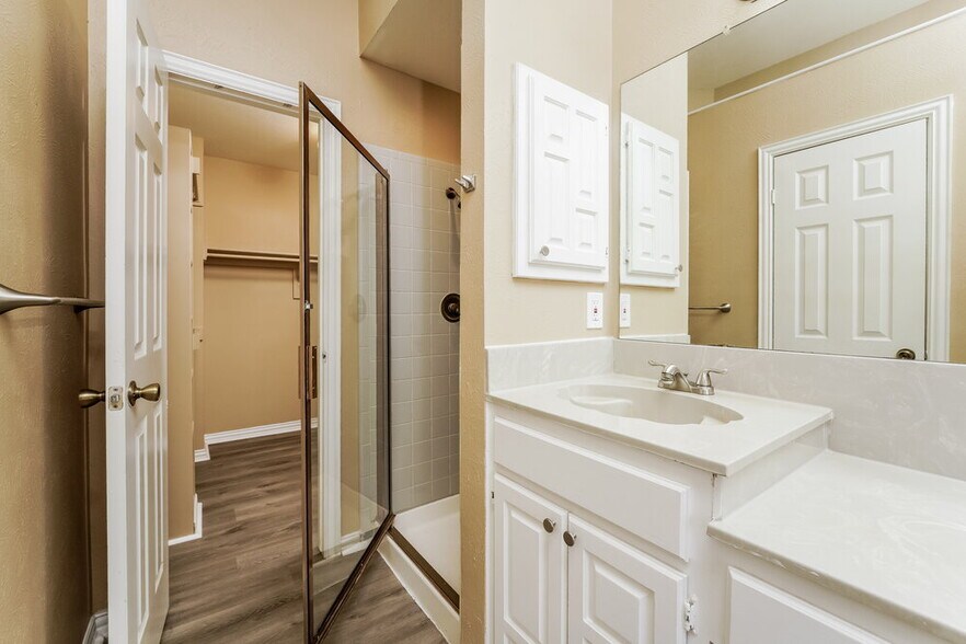 Building Photo - 7921 Wayne Way