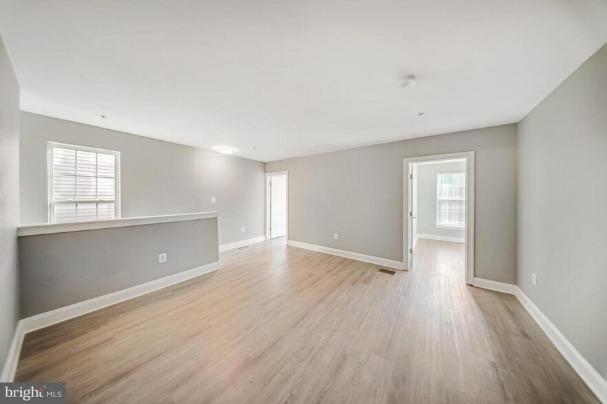 Building Photo - 13043 Clarksburg Square Rd