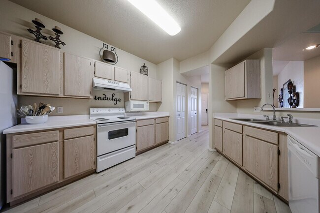 Building Photo - 3236 E Chandler Blvd