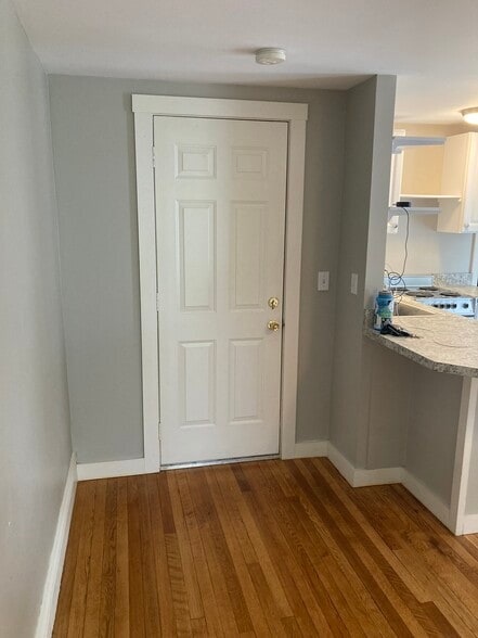 Private entry off landing foyer - 56 Rumford St