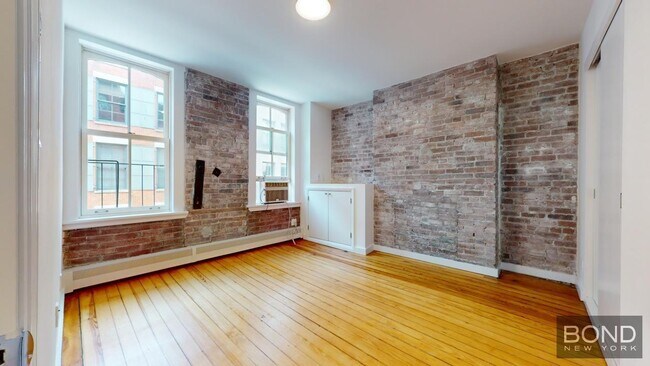 Building Photo - 33 Crosby St
