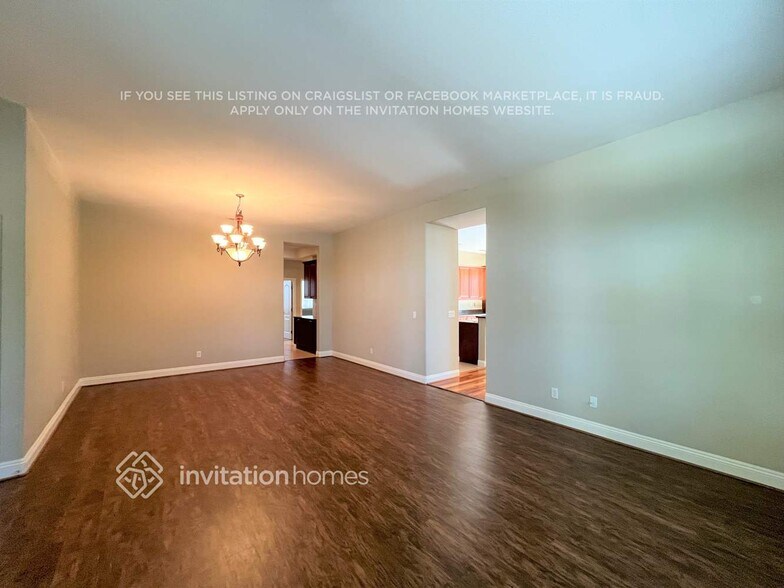 Building Photo - 1118 Lawrence Ln