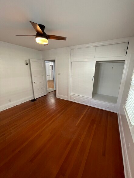 Building Photo - 508 S Catalina Ave