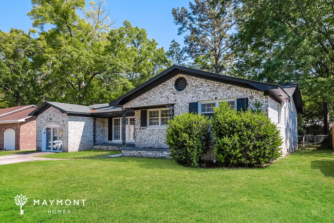 Building Photo - Charming 3-Bedroom Home