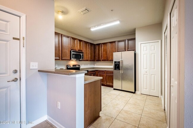 Building Photo - 4920 Key Lime Dr