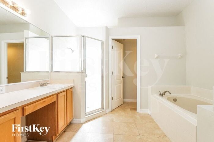 Building Photo - 14879 Hawksmoor Run Cir