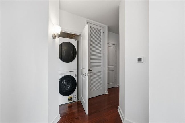Building Photo - 855 Peachtree St NE