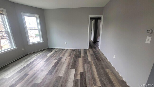 Building Photo - 174 South Ave