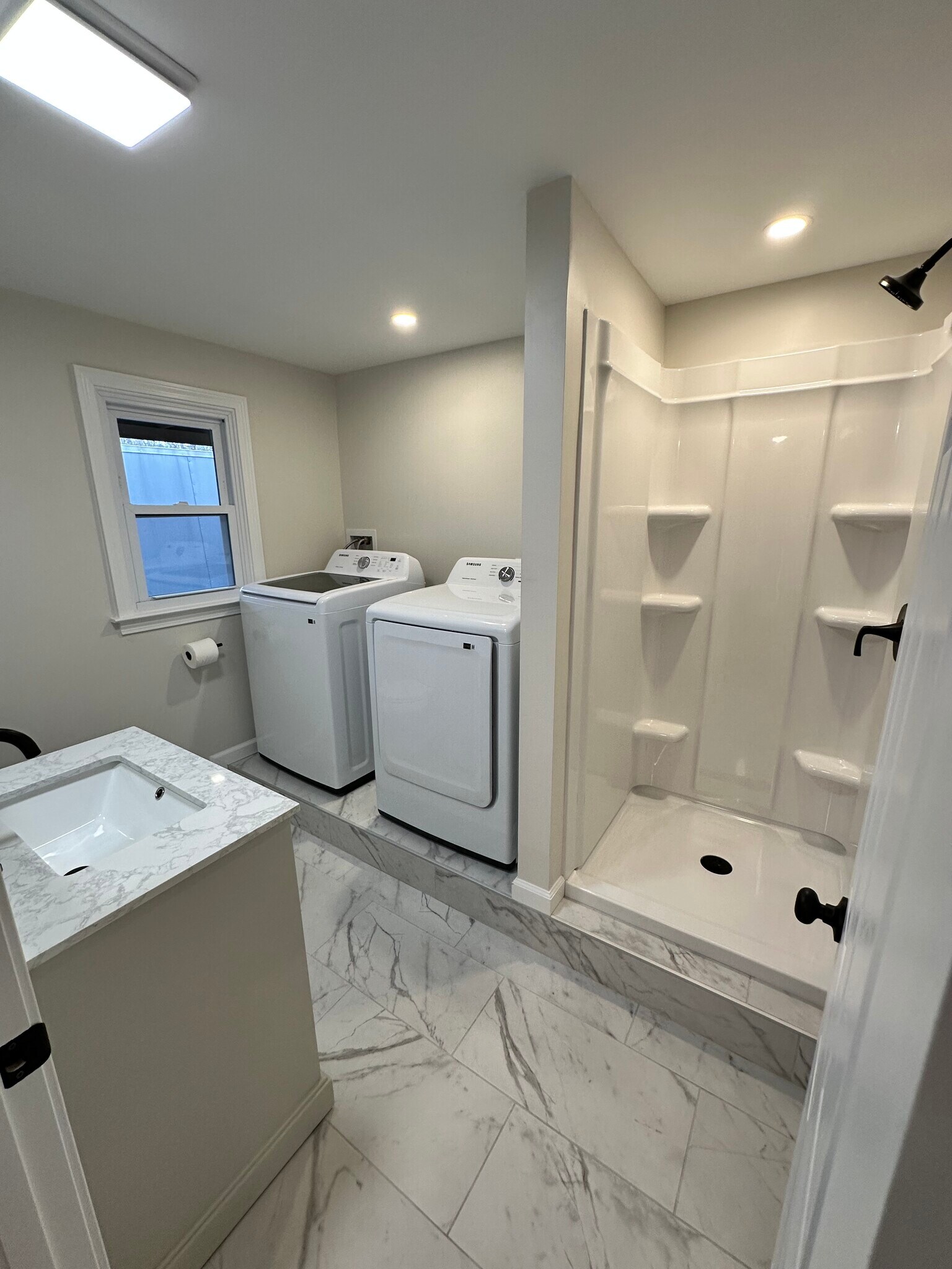 Building Photo - 131 Camp Meeting Rd