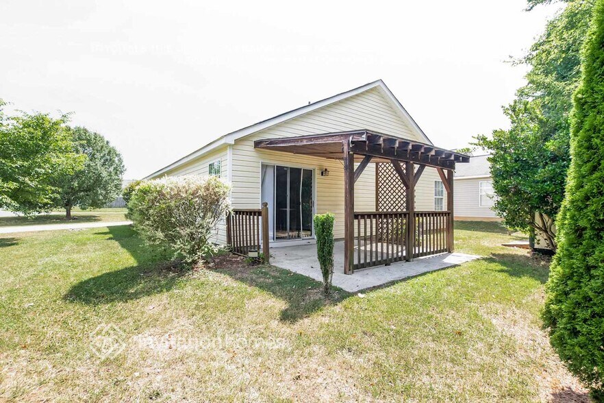Building Photo - 2959 Rockingham Ct SW