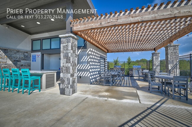 Building Photo - 22108 W 123rd Ln