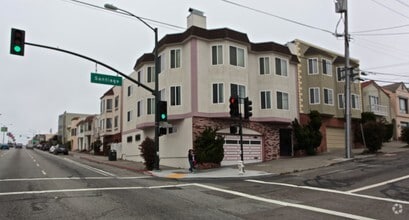 Building Photo - 796-798 Santiago St
