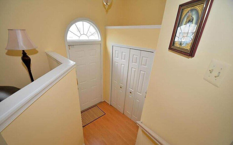 Large, bright entry and foyer - 14614 Stream Pond Dr