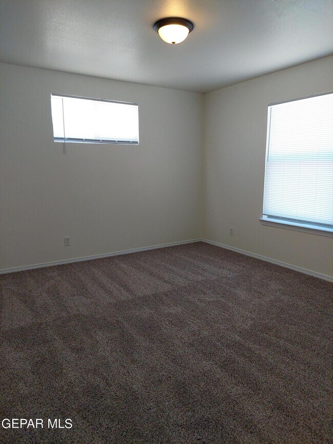 Building Photo - 11236 Horse Ranch St