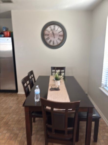 Building Photo - 1103 Travis Cir