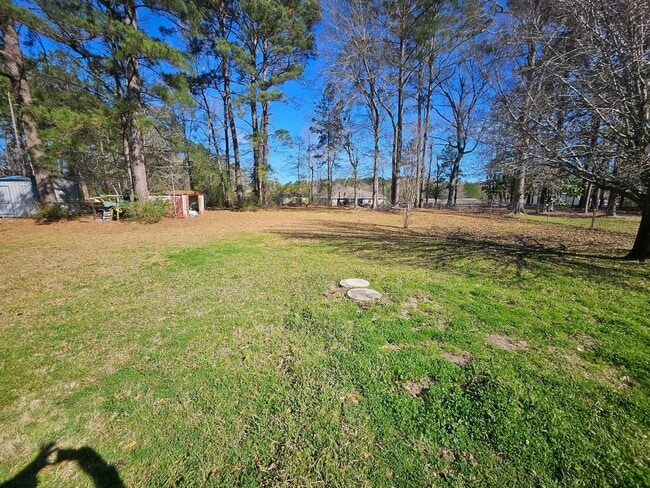 Building Photo - 168 Janice Ln