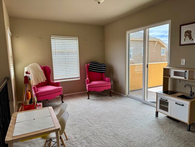 Building Photo - Wolf Ranch