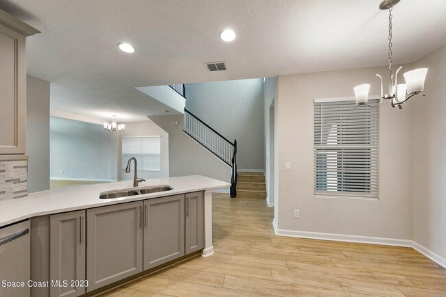 Building Photo - 59 Montecito Dr