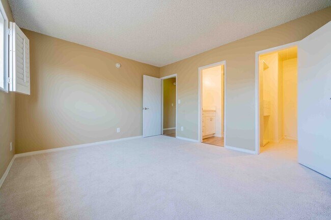 Building Photo - 11871 Idaho Ave