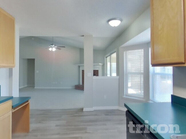 Building Photo - 585 Fallen Timbers Dr