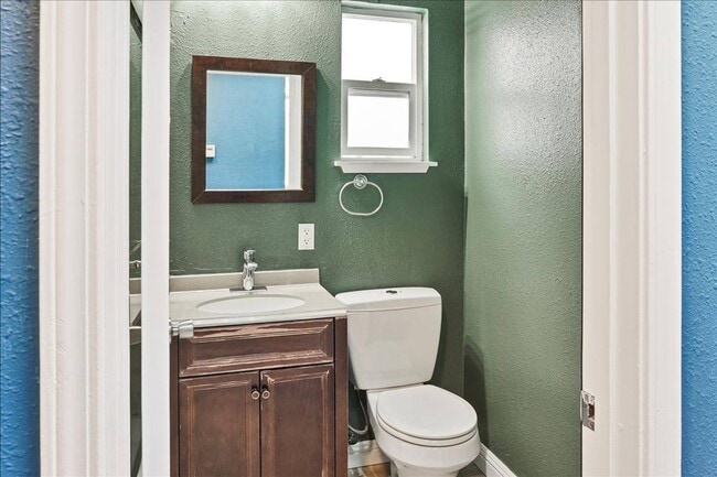 Building Photo - $3,850 / 3br - Fabulous 3 bed, 2 bath in S...