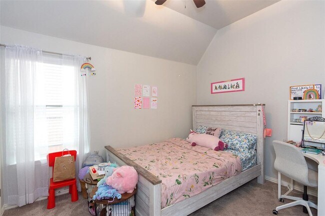 Building Photo - 204 Battleship Dr