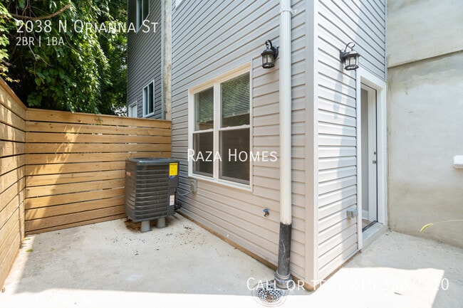 Building Photo - 2038 N Orianna St