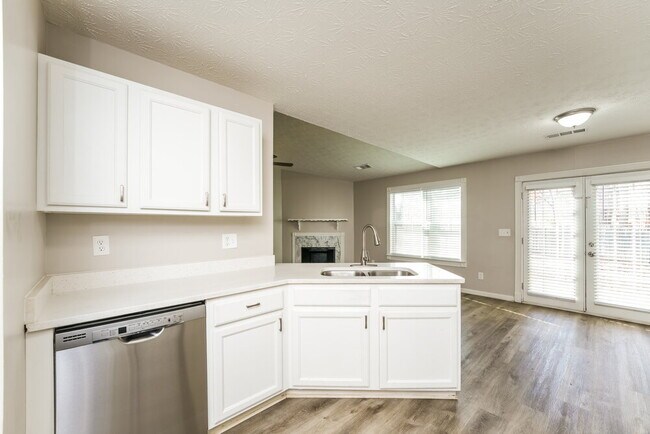 Building Photo - 731 Sugar Oak Ln