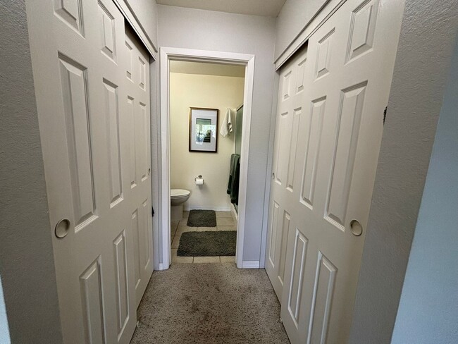 Building Photo - Enjoy this cozy 2 Bedroom, 1.75 Bathrooms, 1.5 Car Garage home in Premier Active Adult Resort Sty...