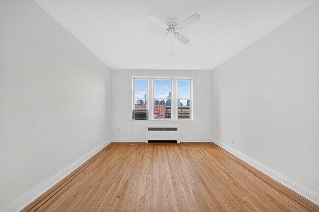 Building Photo - 108 Palisade Ave