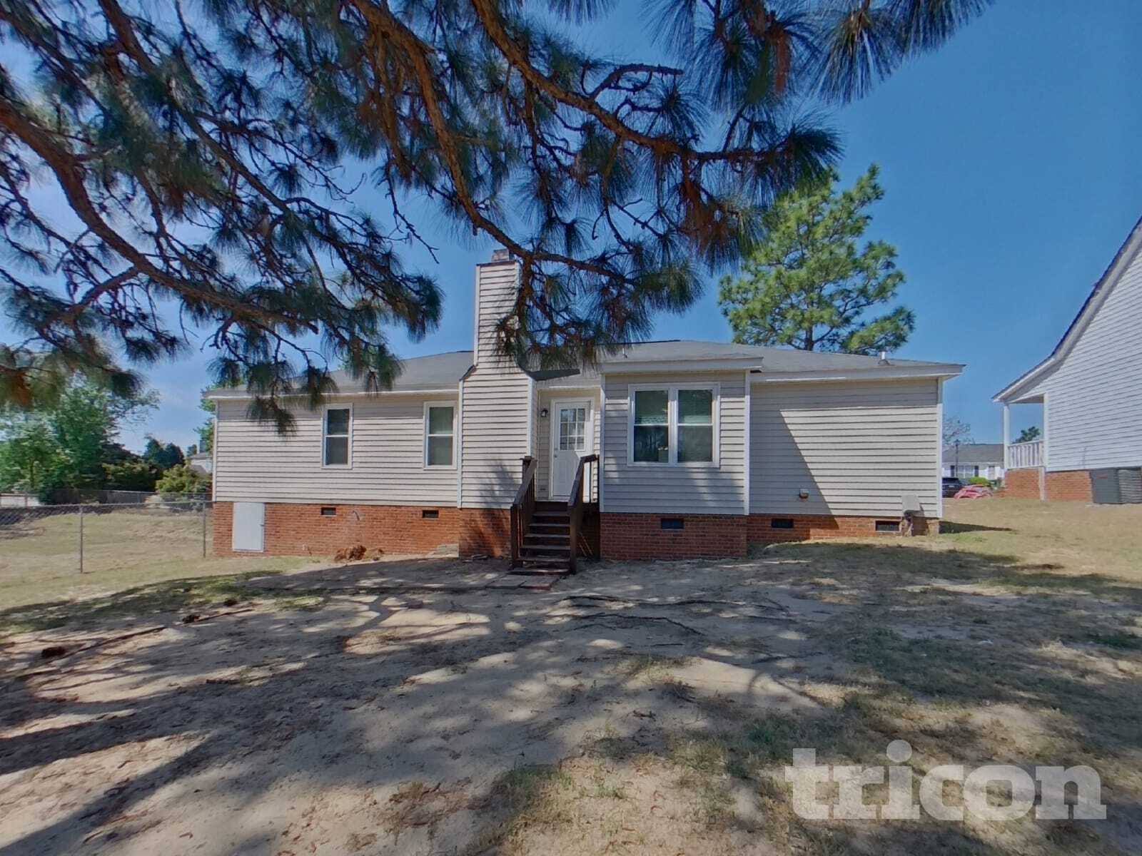 Building Photo - 512 N Crossing Dr