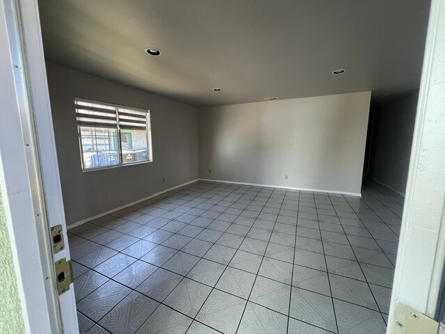 Building Photo - 8461 San Juan Ave
