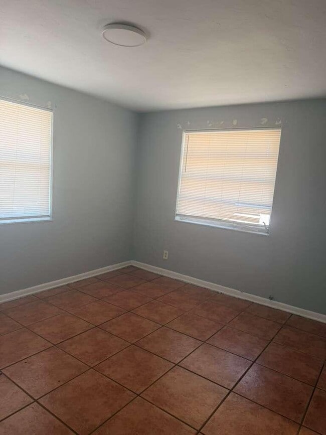 Building Photo - 314 Douglass Ave