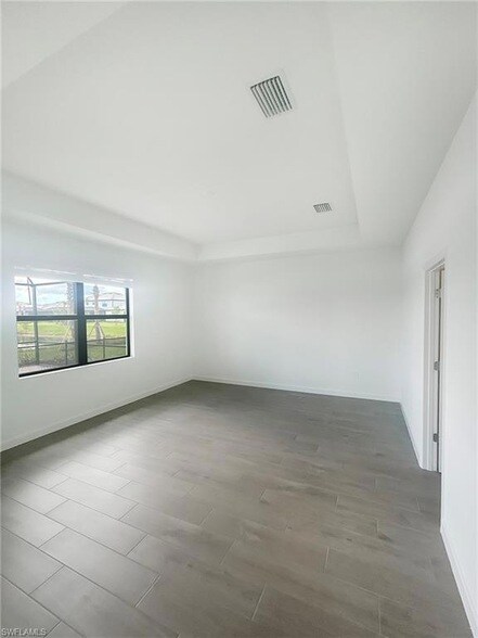 Building Photo - 19421 Hinkley Dr