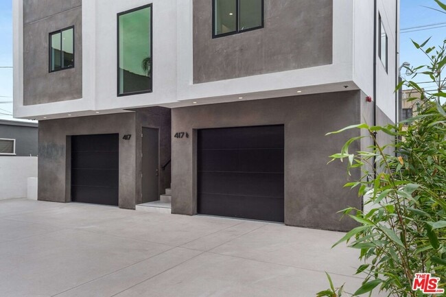 Building Photo - 417 1/2 N Curson Ave