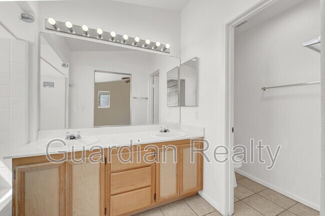 Building Photo - 76 Belle Maison Ave