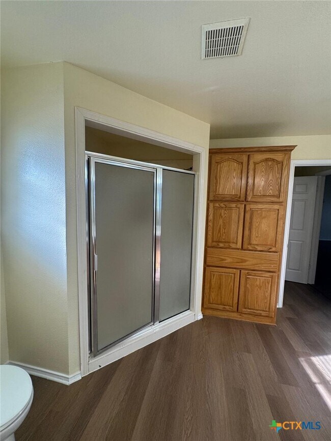 Building Photo - 2311 Old FM 440 Rd