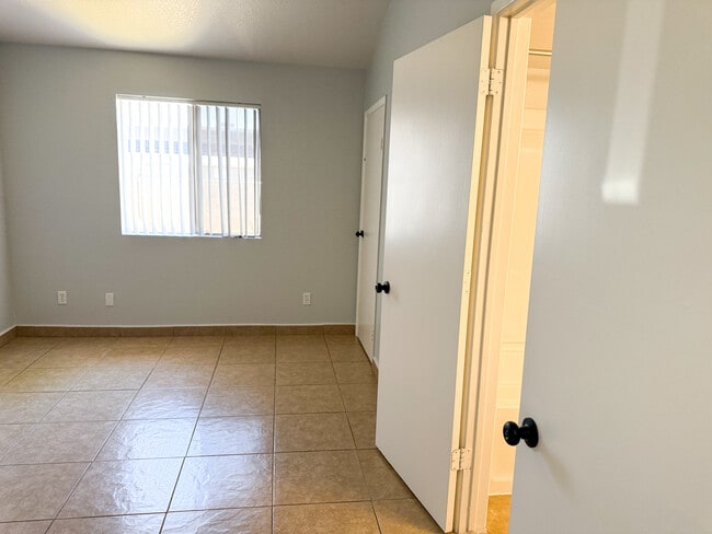 Building Photo - $1,400/mo