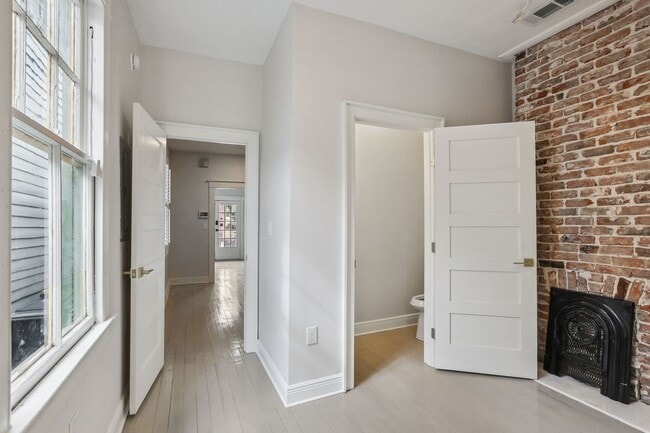 Building Photo - 1233 St Ferdinand St