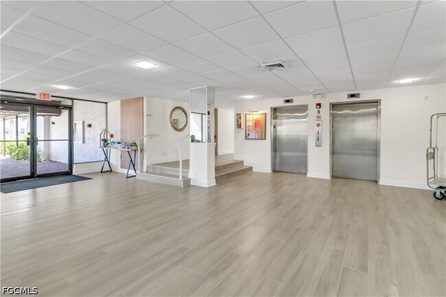 Building Photo - 3490 N Key Dr