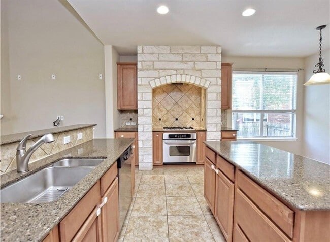 Building Photo - 310 Steer Acres Ct