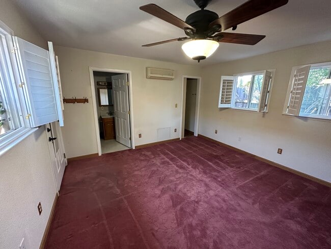 Building Photo - 4237 Strathmore Way