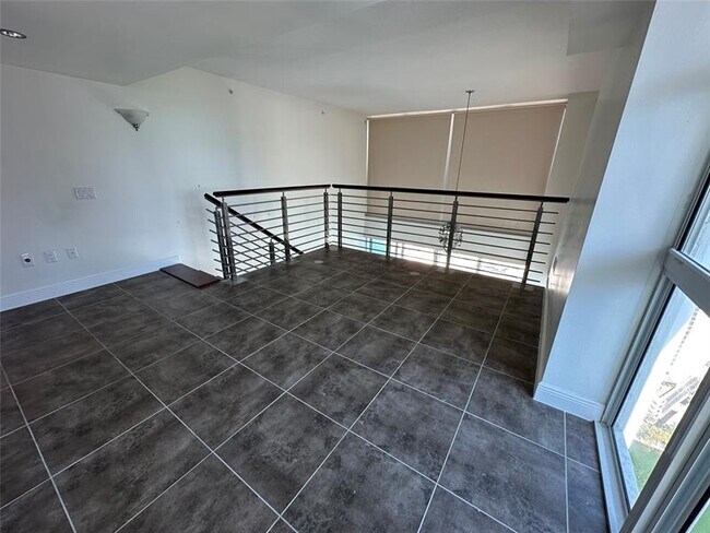 Building Photo - 41 SE 5th St