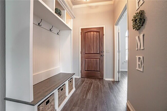 Building Photo - Spacious 4BR home in Bentonville with solar panels & Tesla EV charger!   Schedule a showing: 479-...