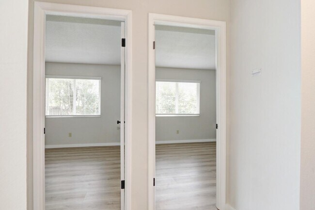 Building Photo - 7334 Grenola Way
