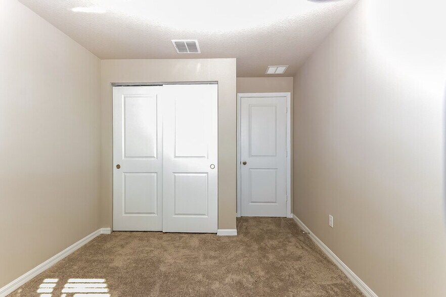 Building Photo - 3533 Joshua Tree St