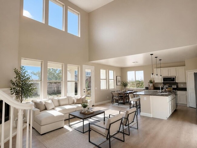 Building Photo - 1533 Willow Pl