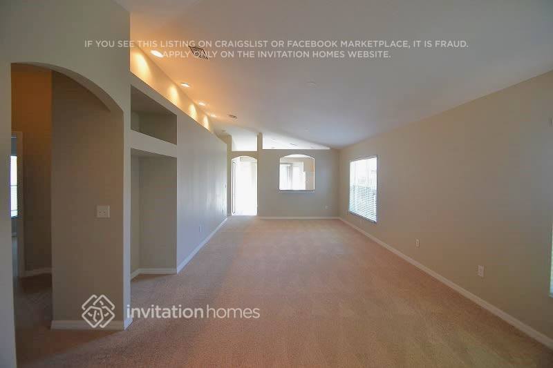 Building Photo - 19038 Dunlap Ct
