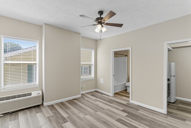 Building Photo - 1939 McCalla Ave